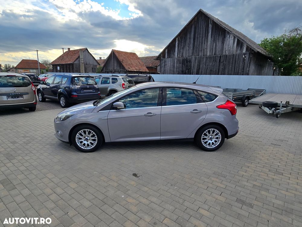 Ford Focus 1.6 TDCI DPF Titanium - 11