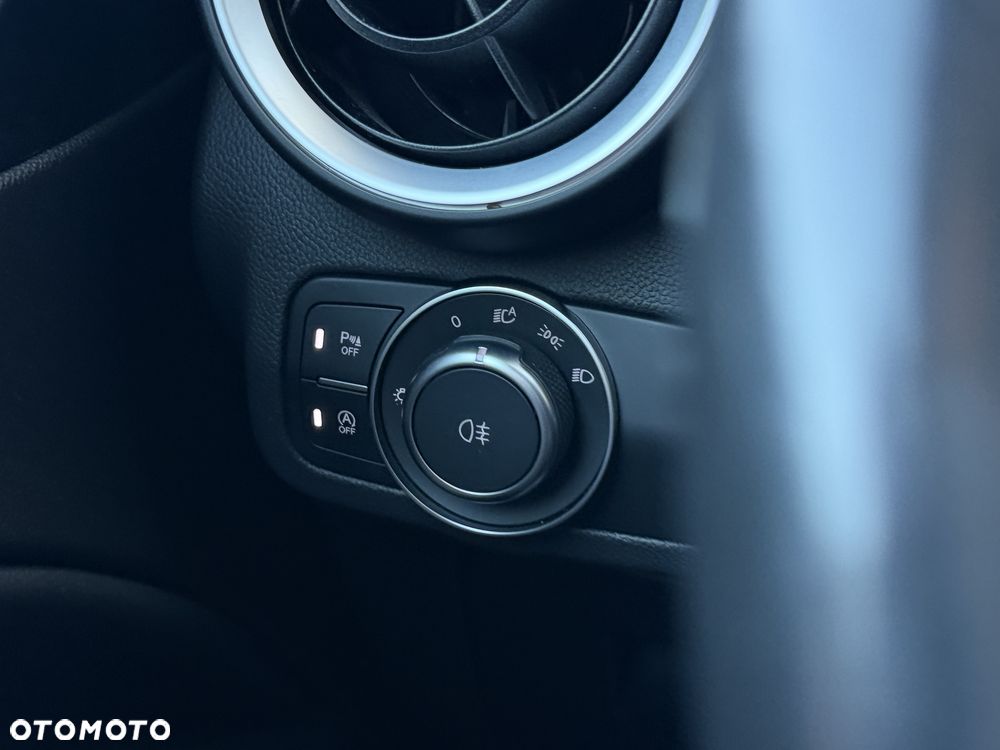 Alfa Romeo Stelvio - 28