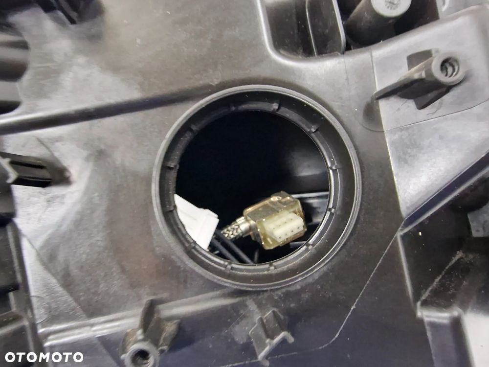 SKODA SUPERB III 3 3V 15- BI-XENON LEWY LEWA LAMPA PRZEDNIA PRZÓD , NR 3V1941015A , NR AUKCJI LL355 - 19