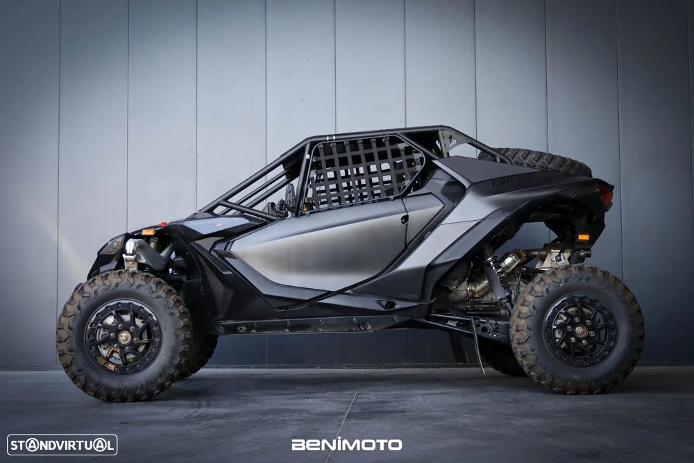 Can-Am Maverick R - 4