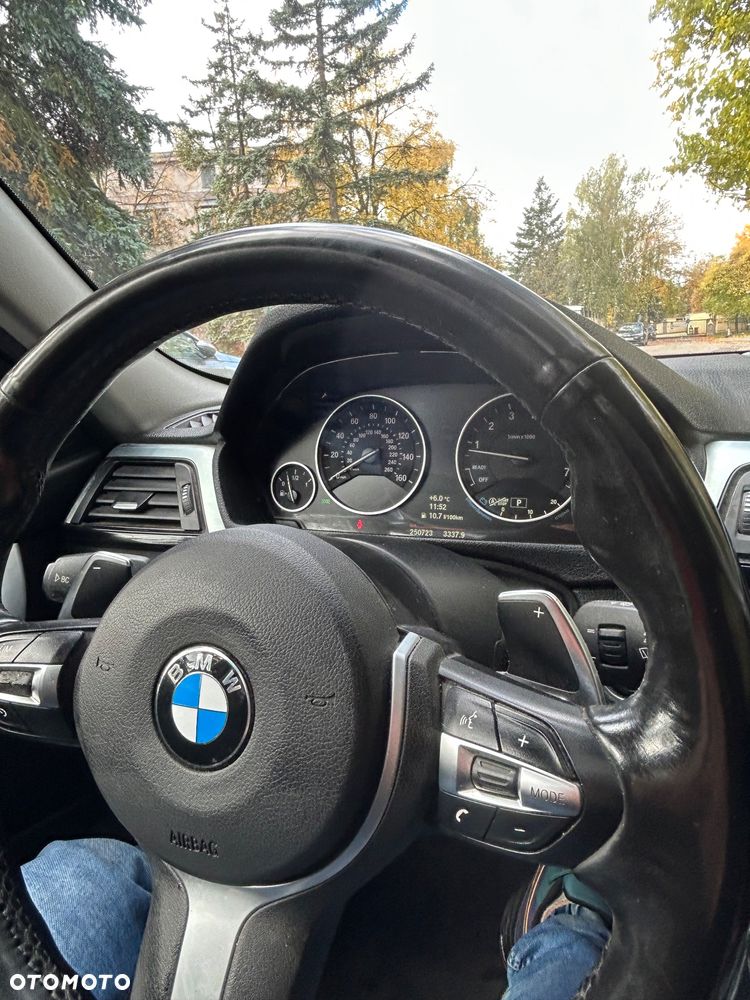 BMW Seria 3 335i xDrive M Sport - 8