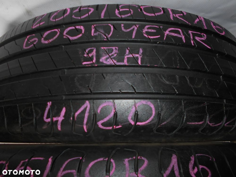 OPONY 205/60R16 GOODYEAR EFFICIENT GRIP PERFORMANCE 2 DOT 4120 7.6MM - 2