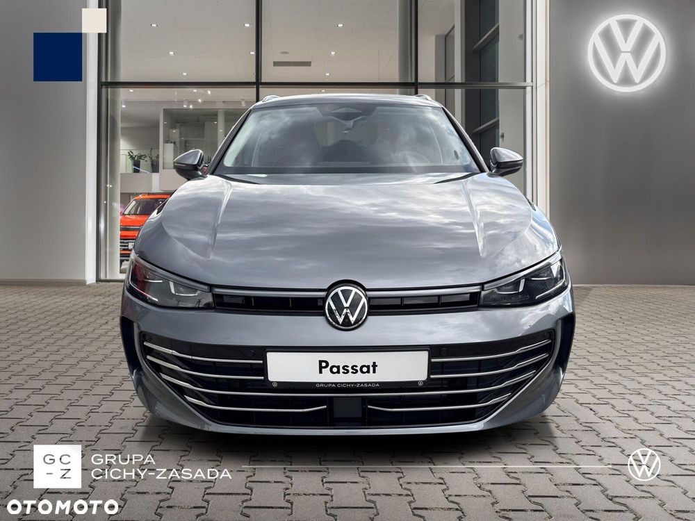 Volkswagen Passat Variant 2.0 TDI EVO Elegance DSG - 9