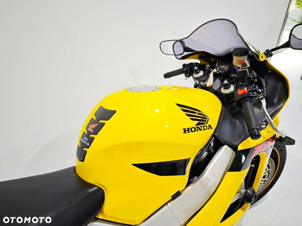 Honda CBR - 16