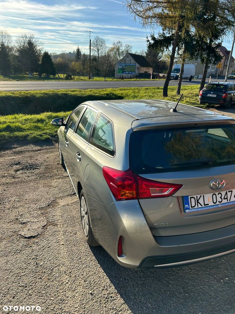 Toyota Auris 1.6 Comfort - 4