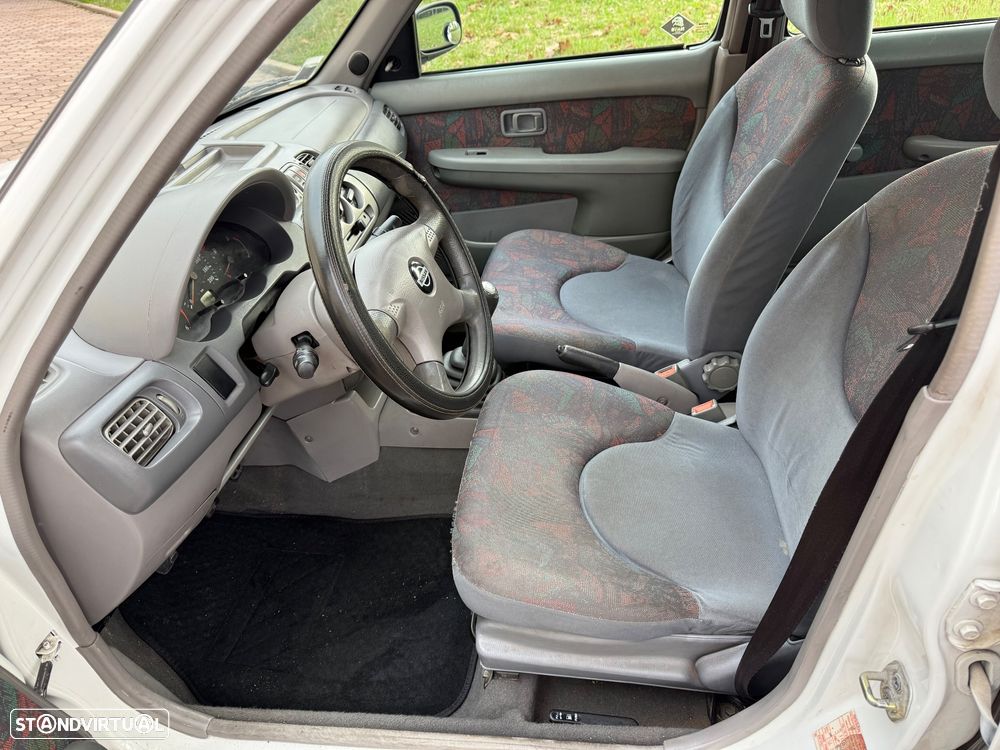 Nissan Micra 1.5 D Luxury - 10