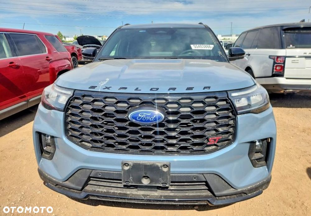 Ford Explorer - 2
