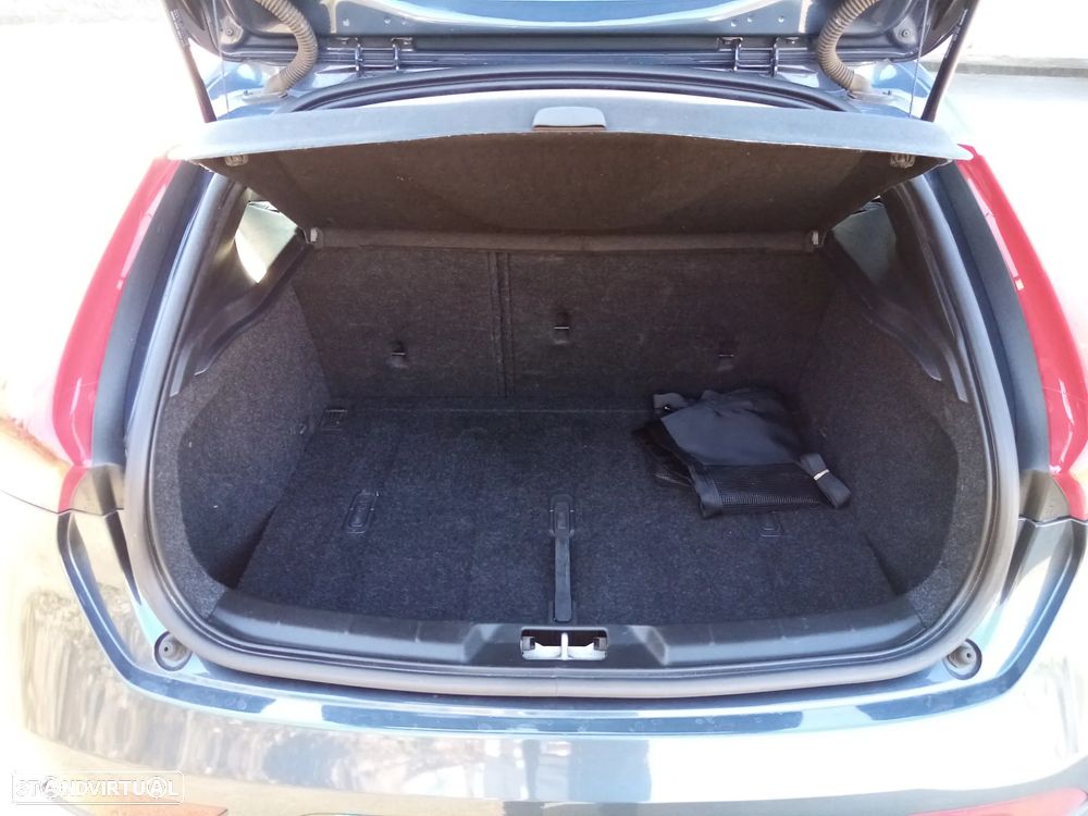 Volvo V40 D2 Inscription - 3