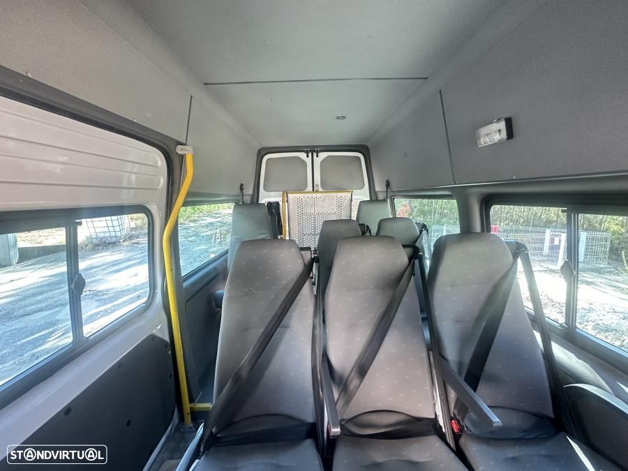 Ford Transit 330M 2.2 TDCi - 10