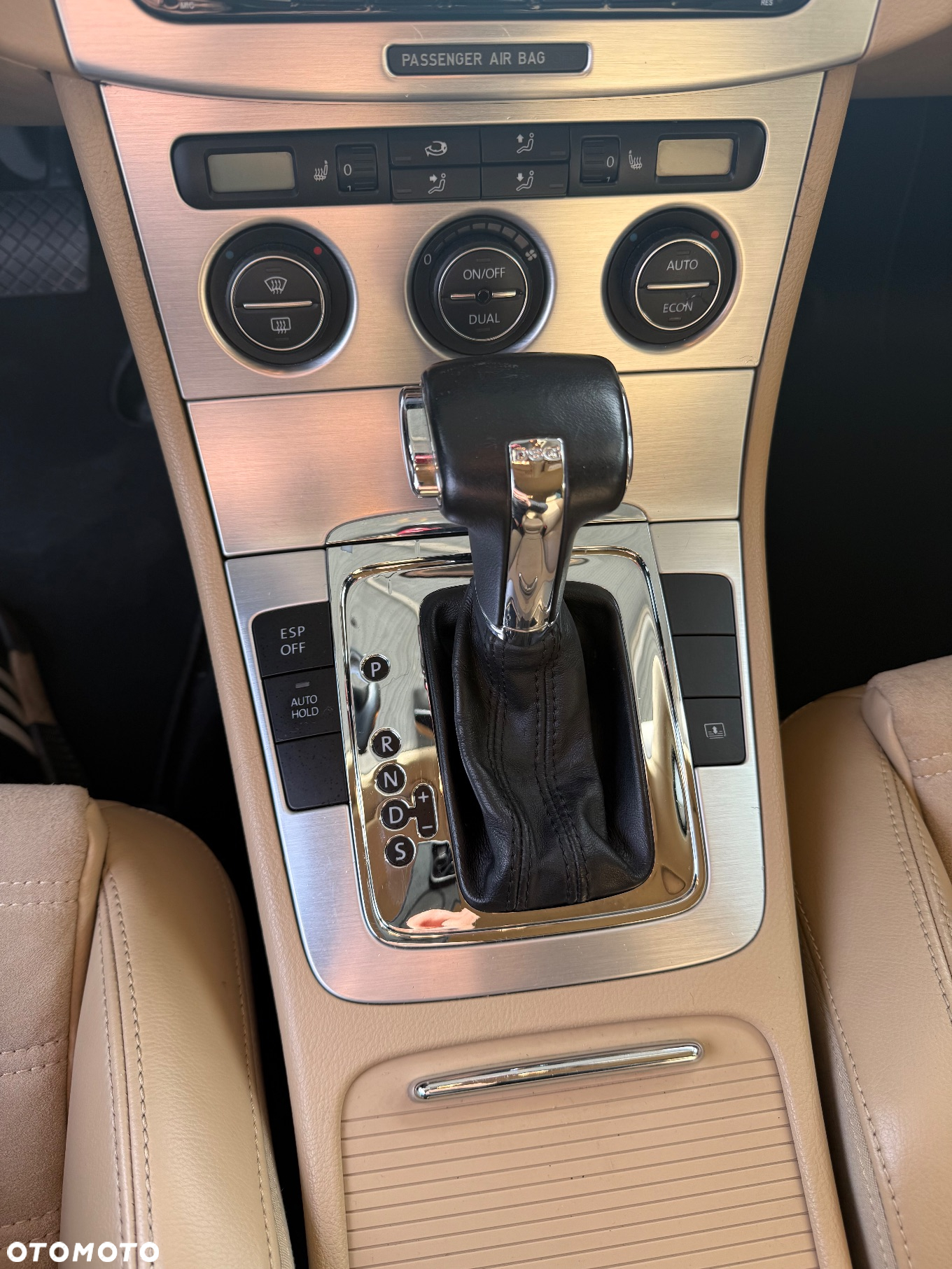 Volkswagen Passat - 30