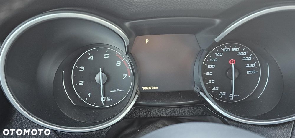 Alfa Romeo Stelvio 2.0 Turbo TI Q4 - 8