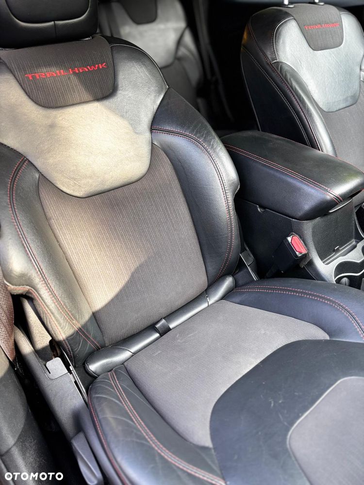 Jeep Cherokee 3.2 V6 Active Drive Lock Trailhawk - 36