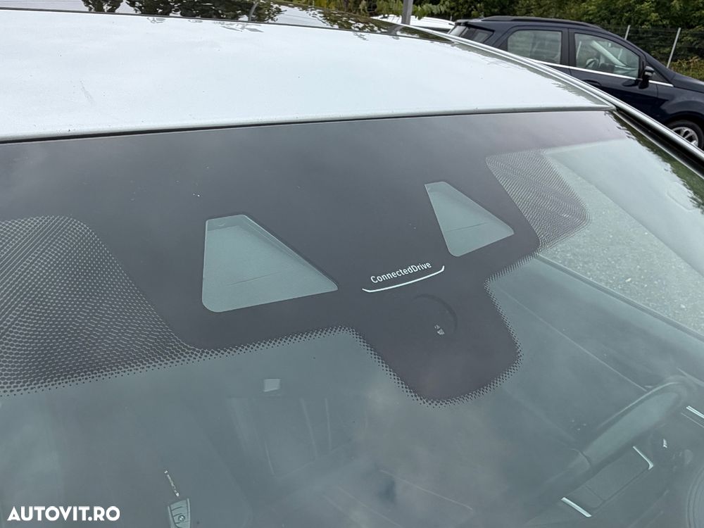 BMW Seria 5 530i xDrive Aut. Sport Line - 34