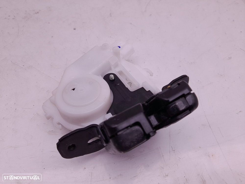 Fechadura / fecho da mala TOYOTA Auris Hatchback (_E18_) - 2