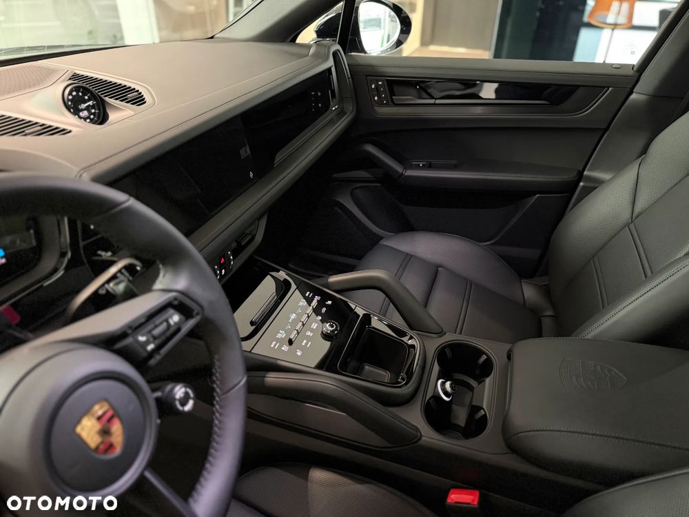 Porsche Cayenne Black Edition - 28
