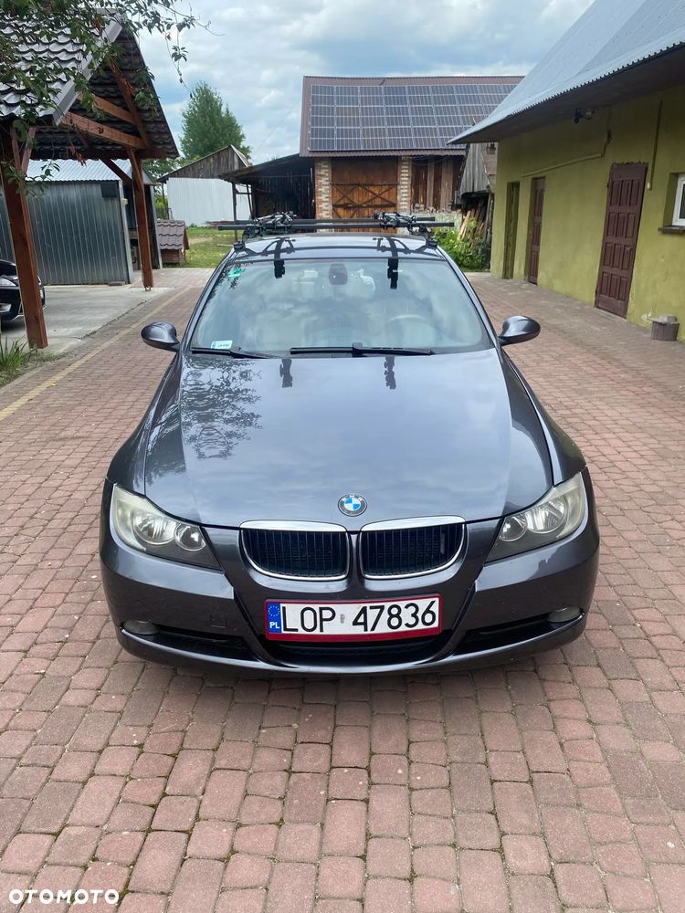 BMW Seria 3 320i - 1