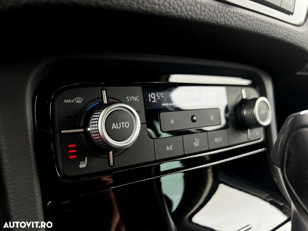 Volkswagen Touareg - 15