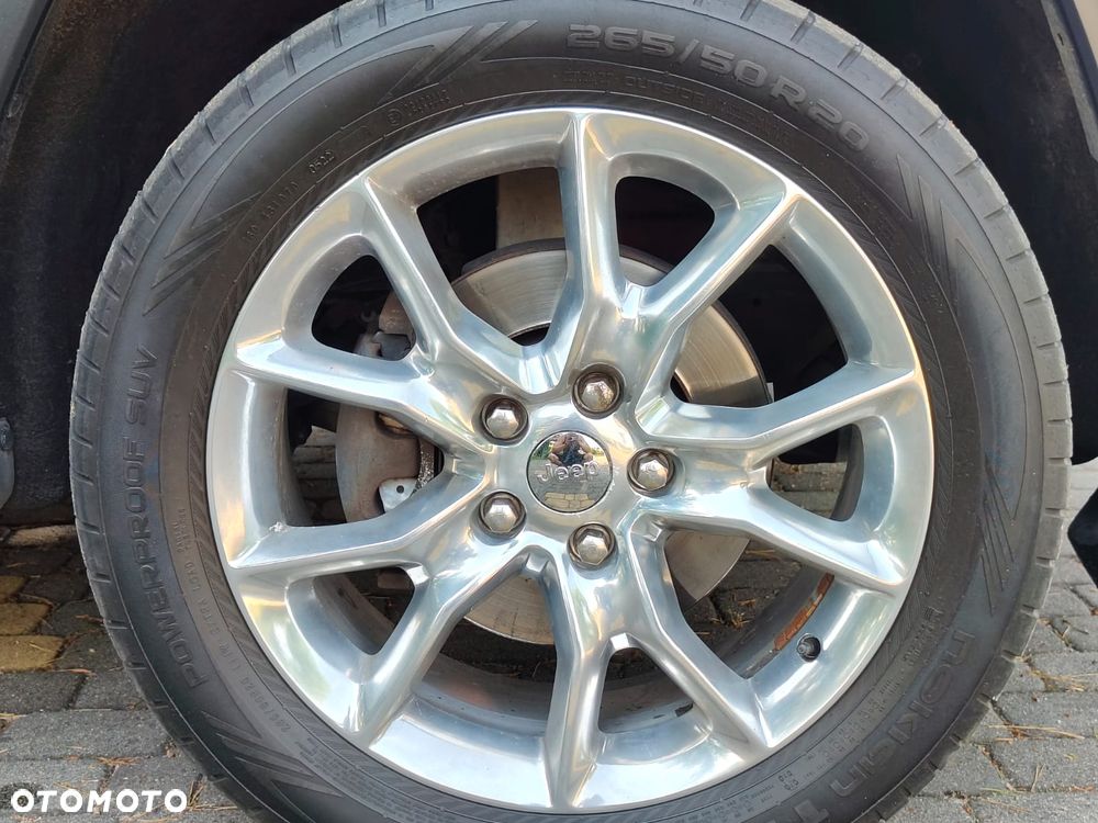 Jeep Grand Cherokee - 11