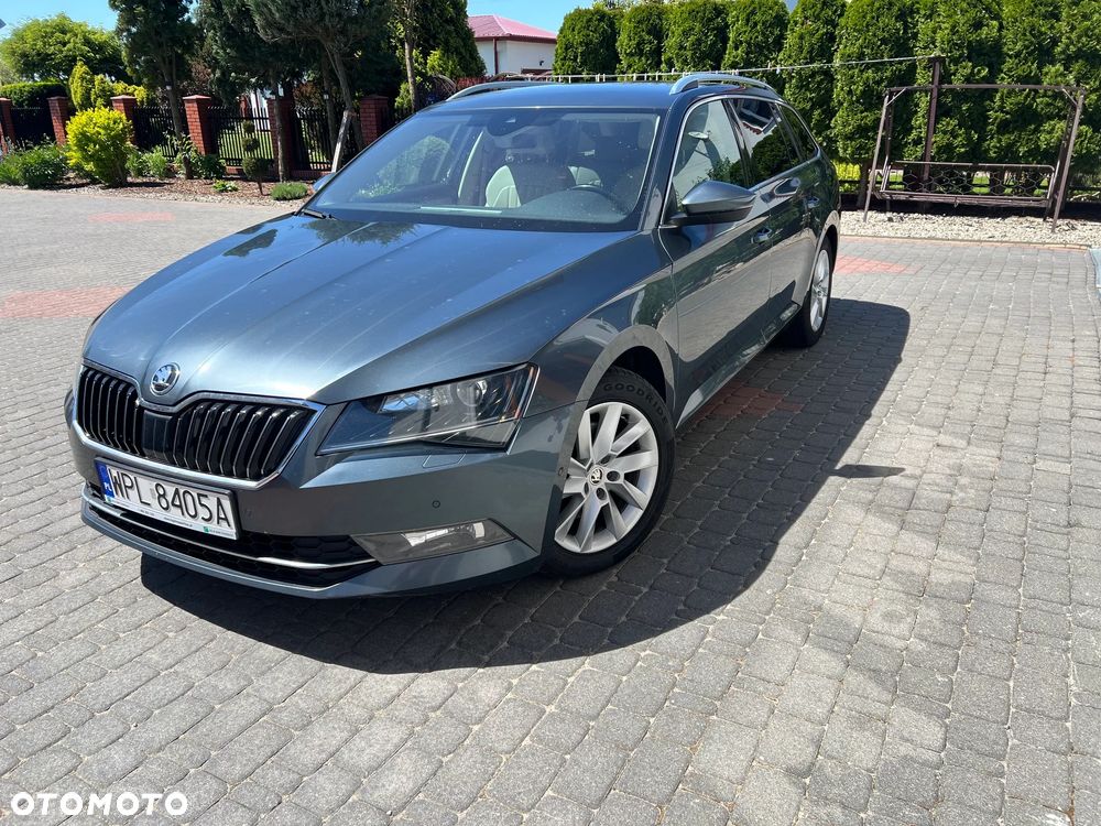 Skoda Superb 2.0 TDI Ambition DSG7 - 3