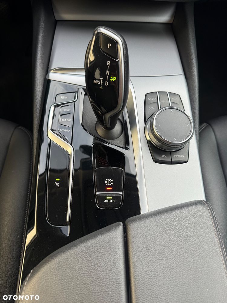 BMW Seria 5 520d Sport Line sport - 31