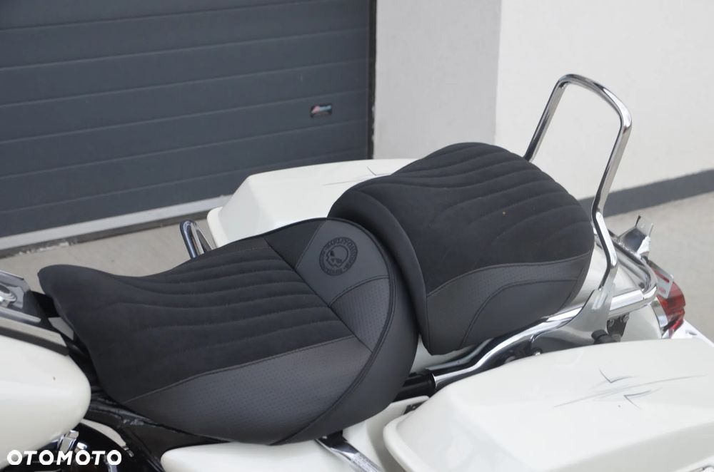 Harley-Davidson Touring Road King - 16