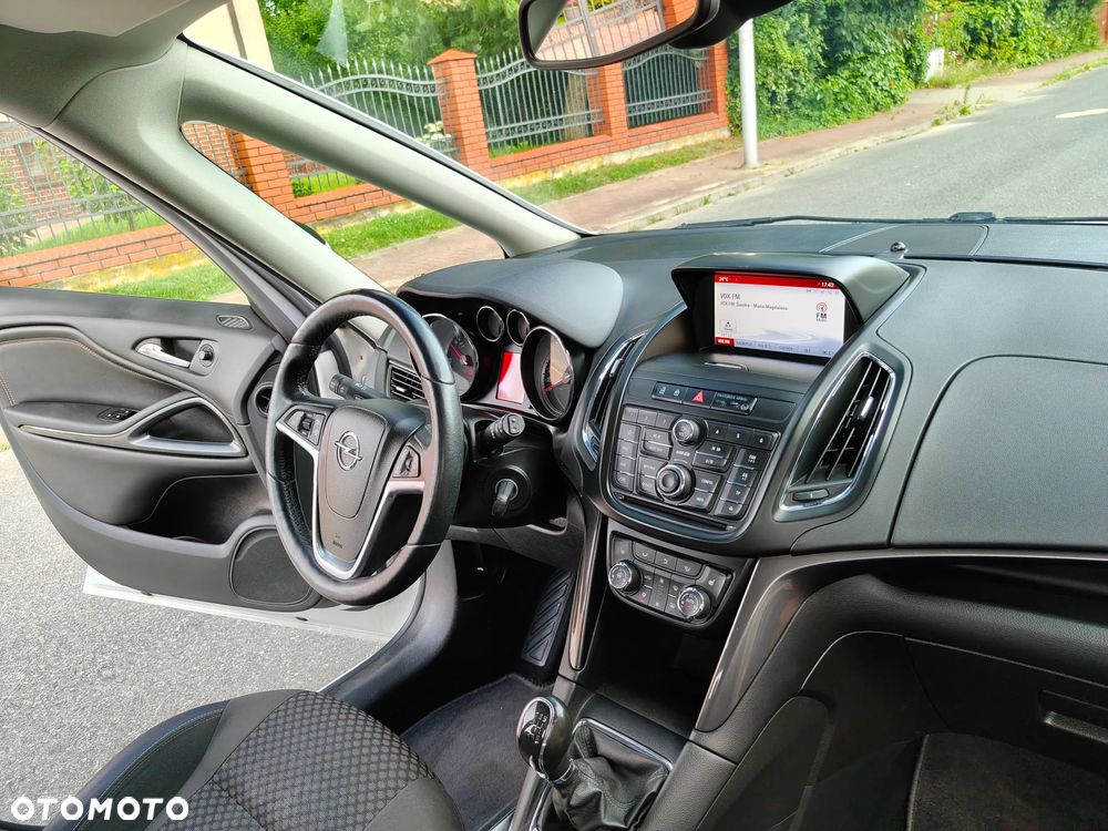 Opel Zafira - 23