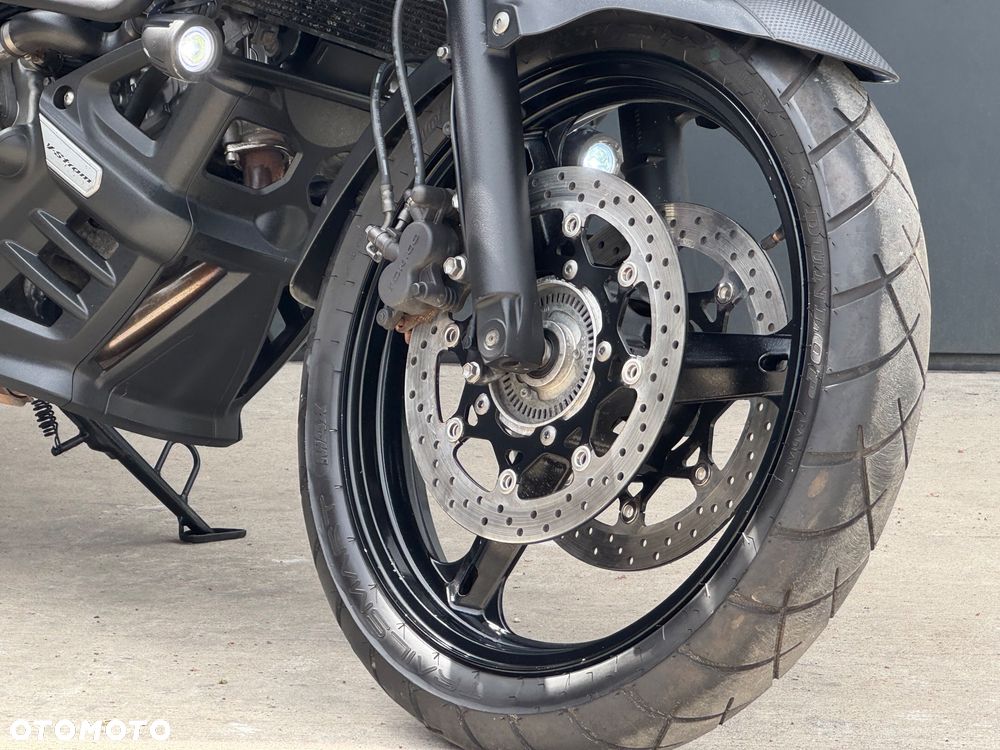 Suzuki V-STROM - 4