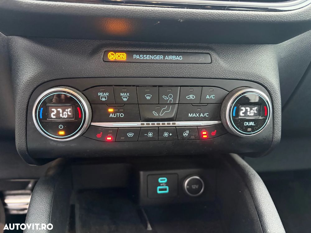 Ford Kuga 2.5 Duratec PHEV ST-LINE - 24