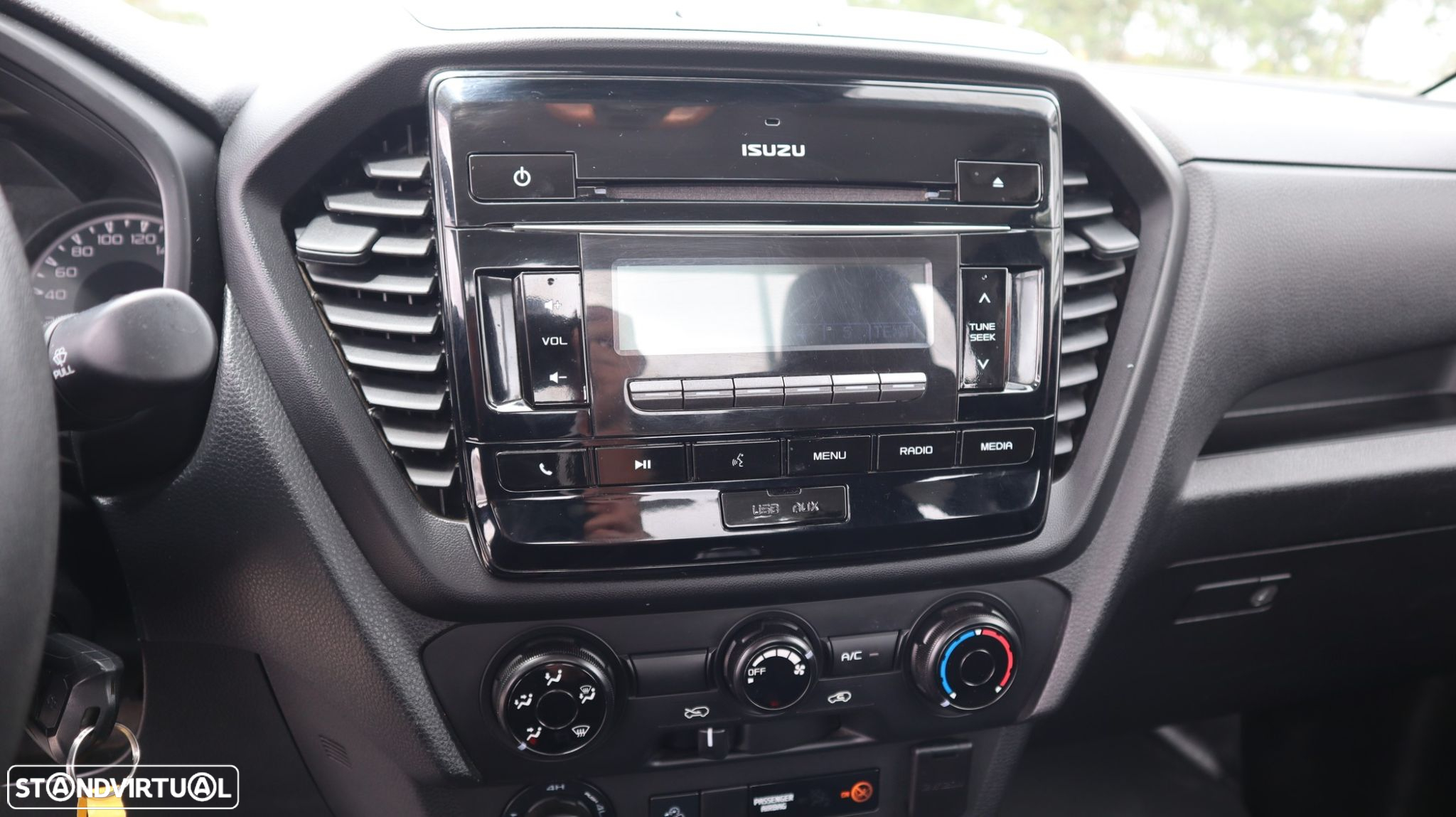 Isuzu D-Max 1.9 Ddi CD 4WD L CH - 13
