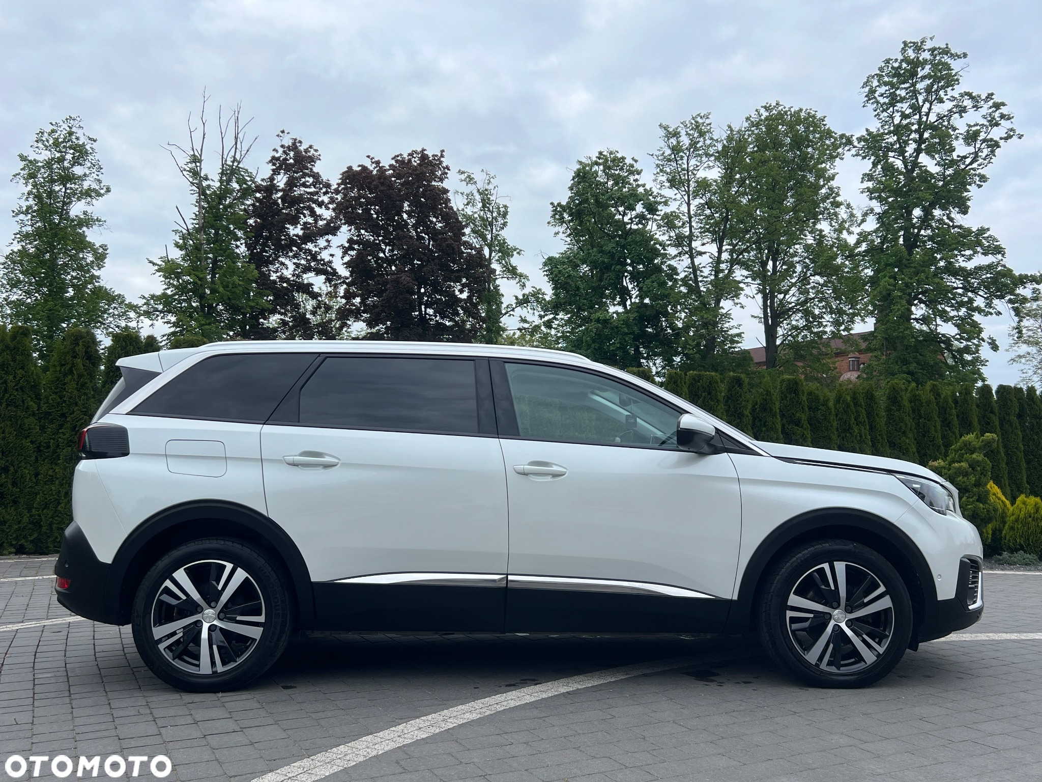 Peugeot 5008 1.5 BlueHDi Allure S&S EAT8 - 4