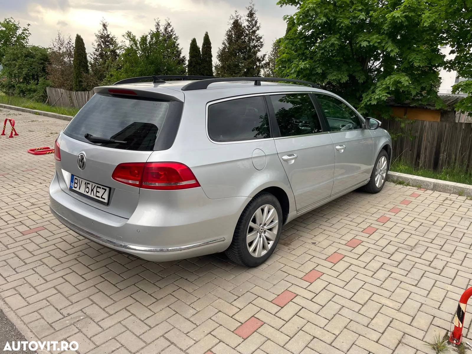 Volkswagen Passat Variant 2.0 Blue TDI SCR Comfortline - 10