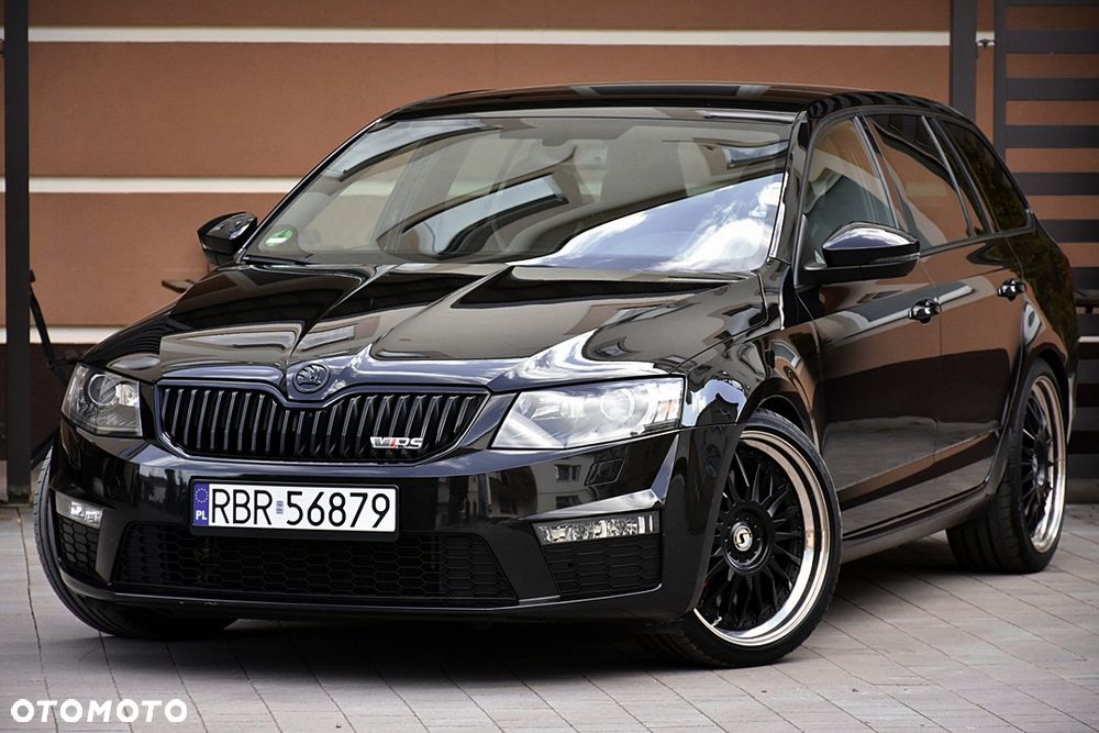 Skoda Octavia 2.0 TDI DSG RS - 2