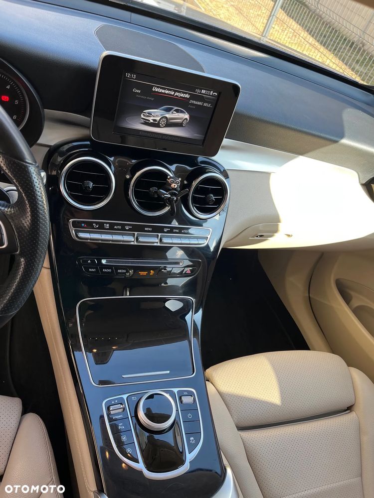 Mercedes-Benz GLC - 22