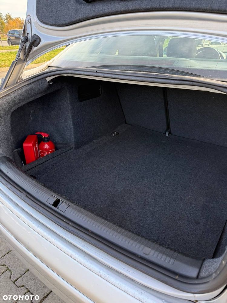 Audi A4 Limousine - 16