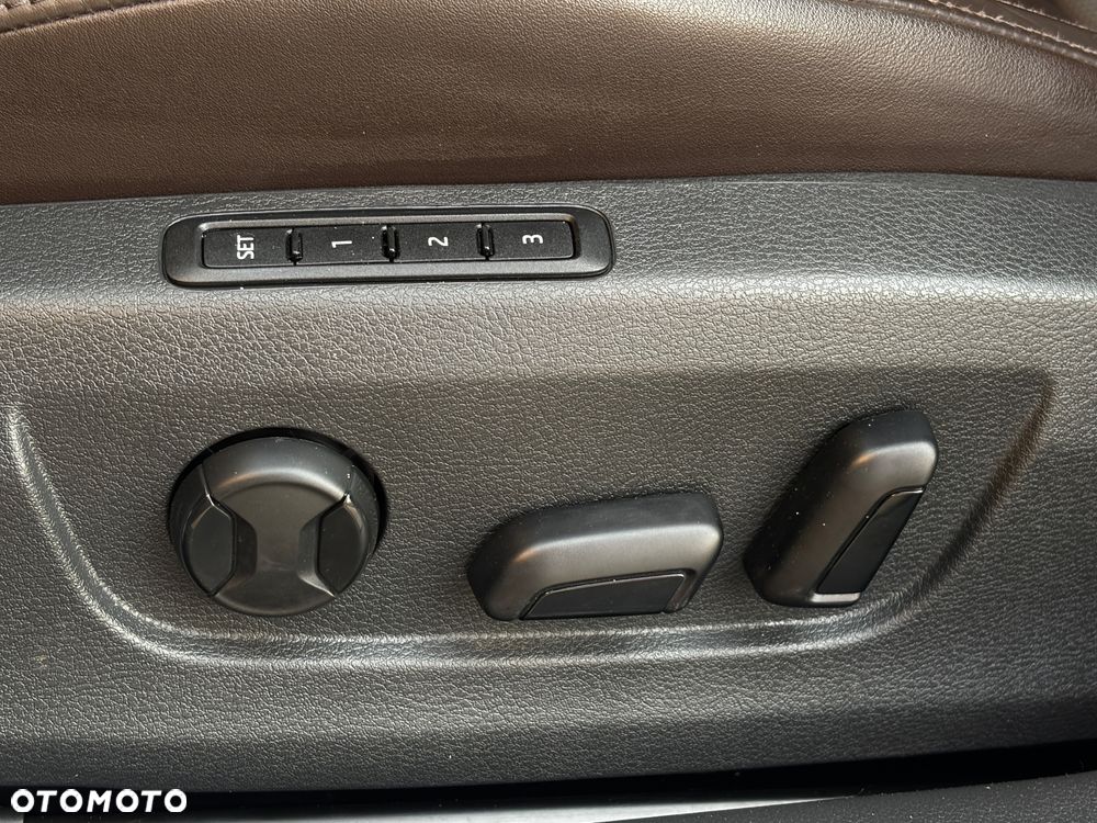 Skoda Superb 2.0 TSI 4x4 DSG L&K - 22