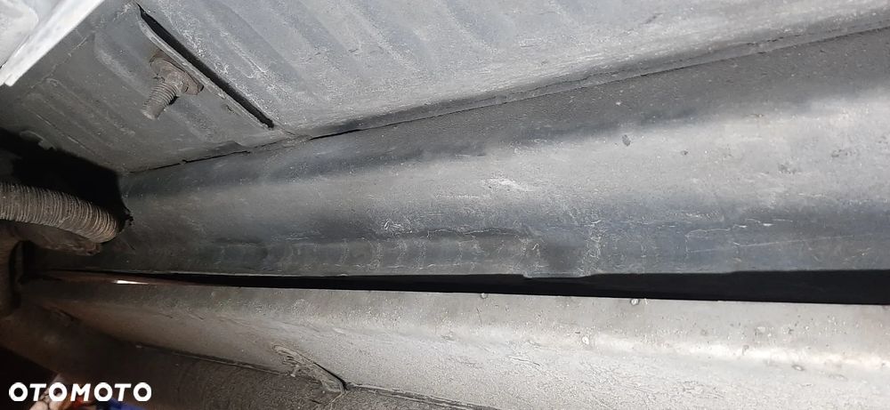 Jeep Cherokee 3.7L Limited - 31