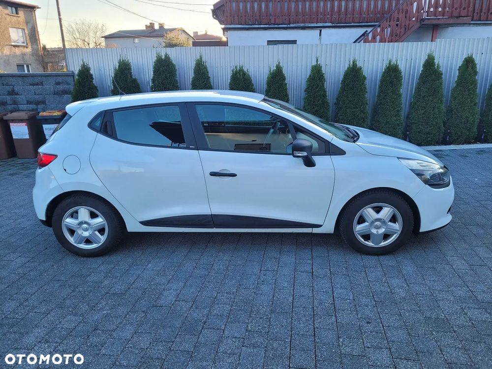 Renault Clio 1.2 16V Authentique - 4