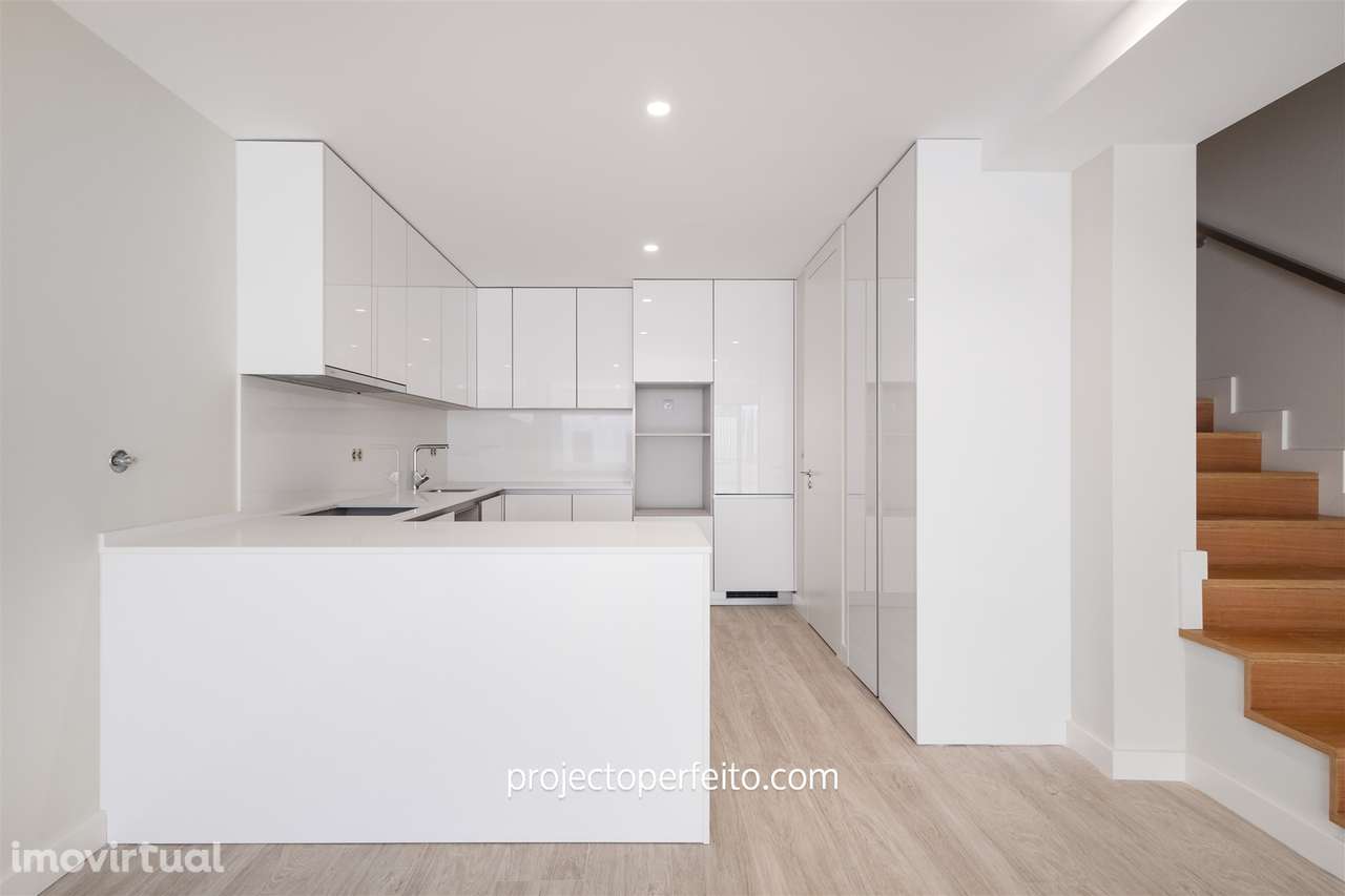 Apartamento T2 DUPLEX Venda em Espinho,Espinho - Grande imagem: 2/17