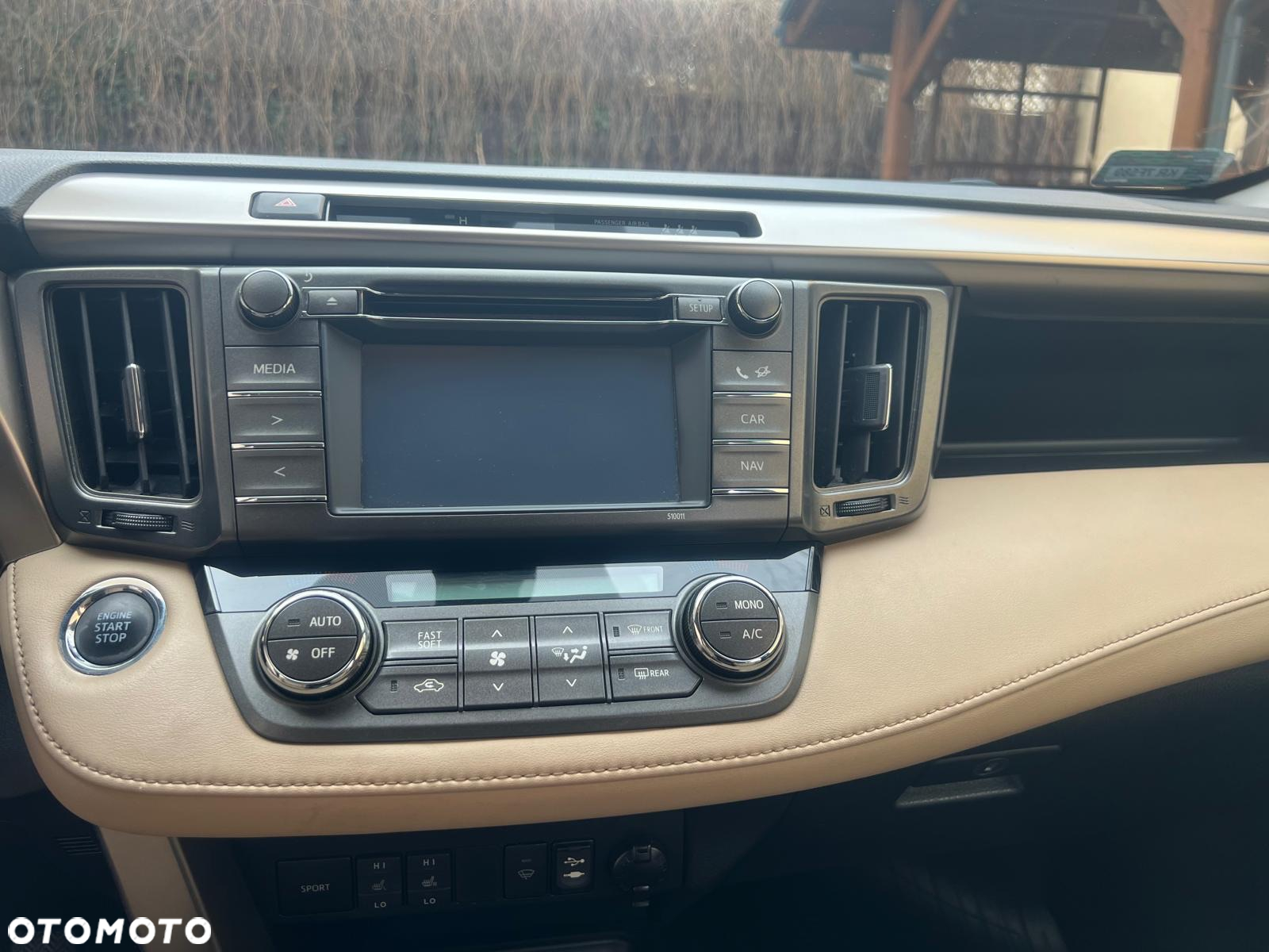 Toyota RAV4 - 11