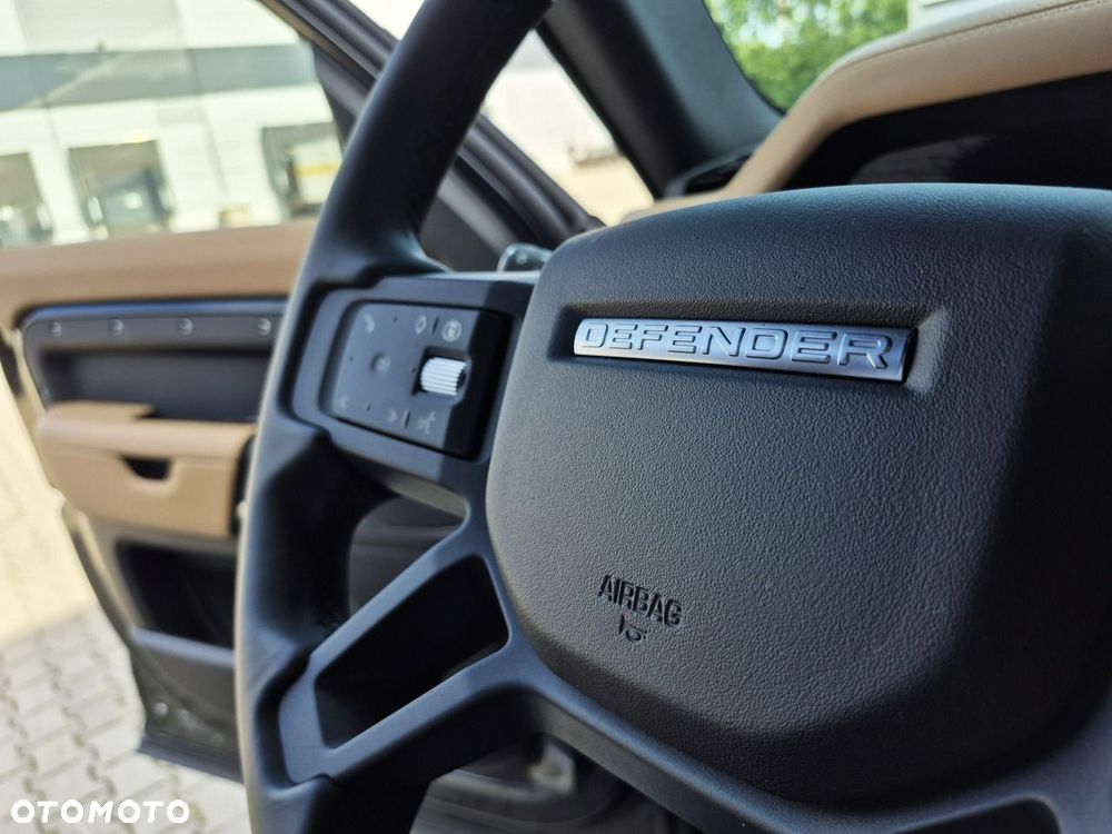 Land Rover Defender 110 D350 X-Dynamic HSE - 40