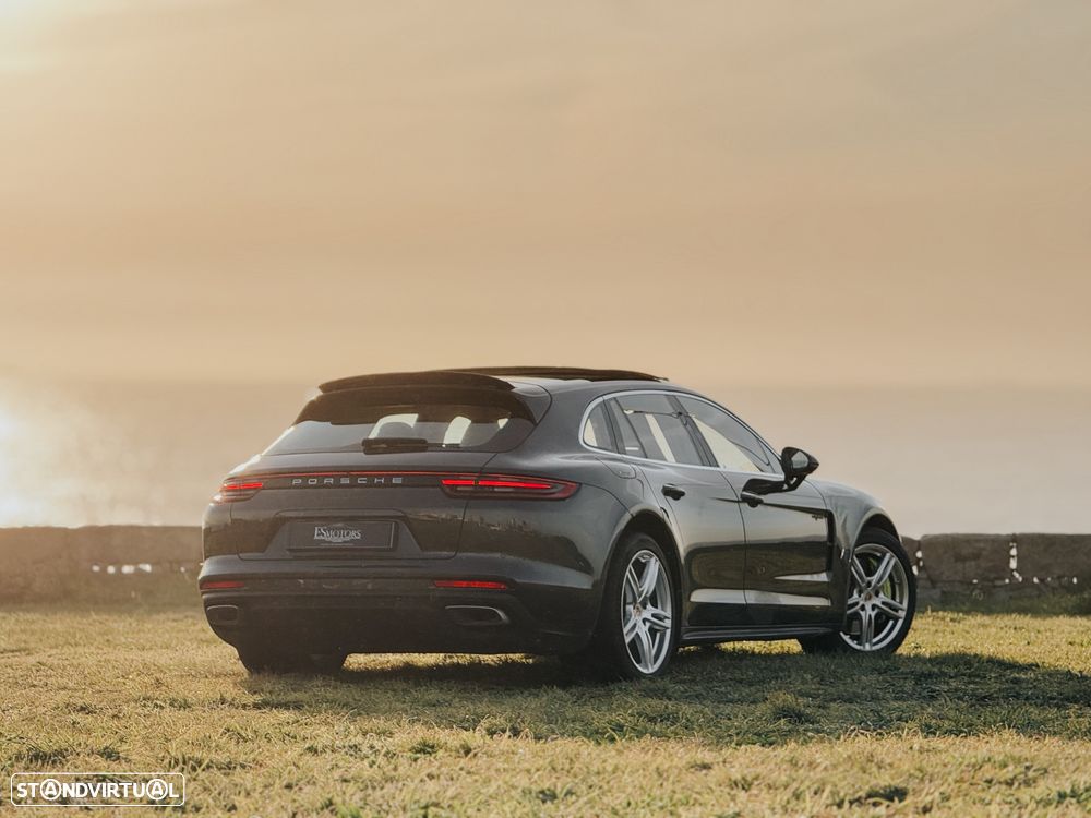 Porsche Panamera Sport Turismo - 4