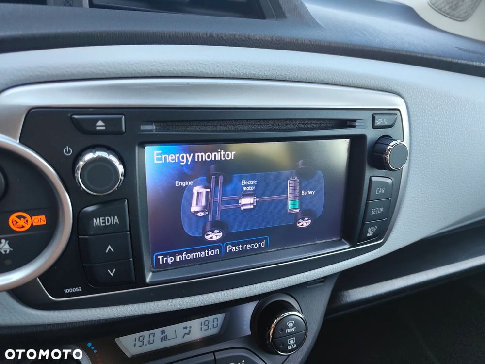 Toyota Yaris 1.5 VVT-i - 26