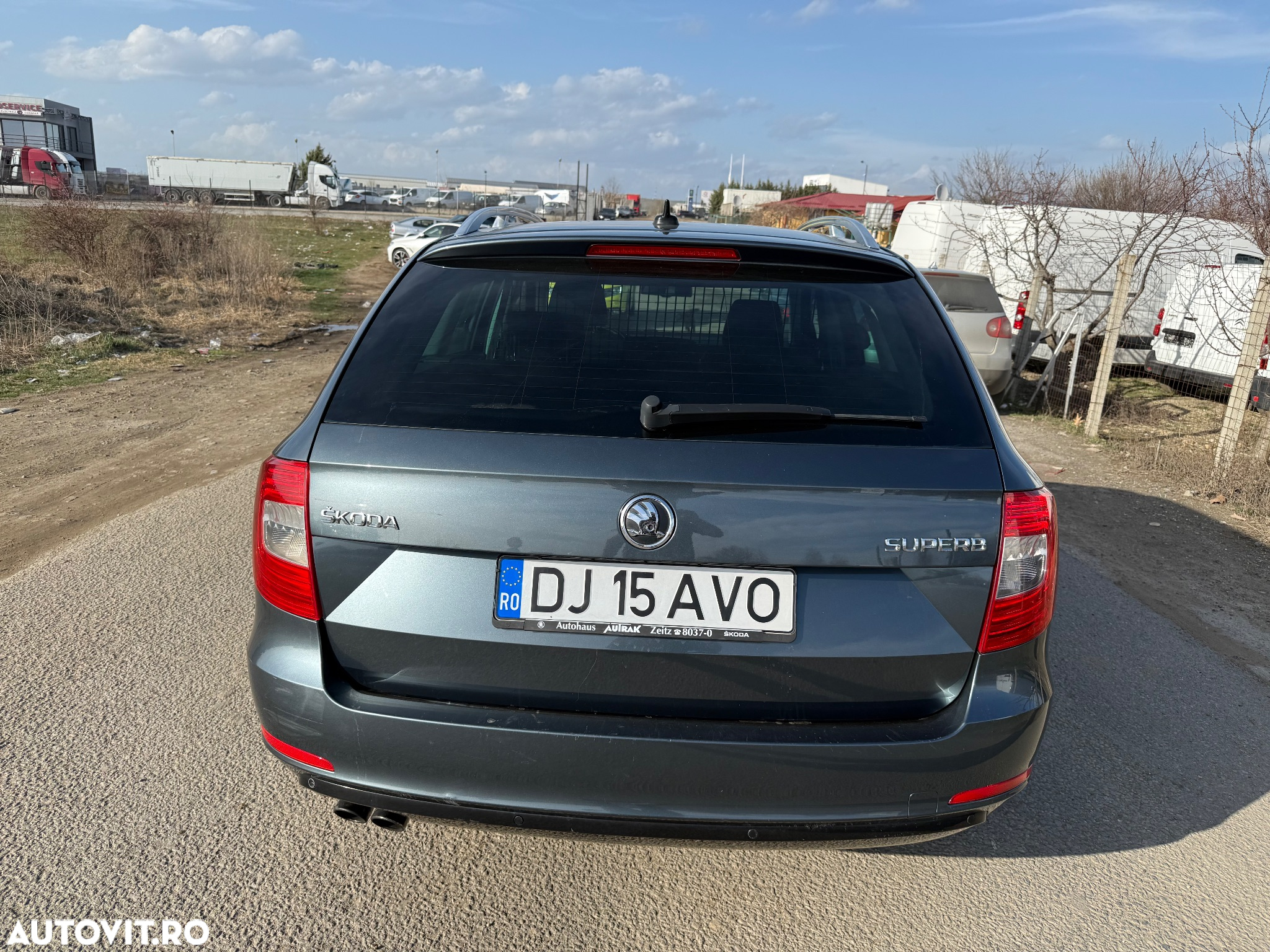 Skoda Superb 2.0 TDI DSG Active - 8