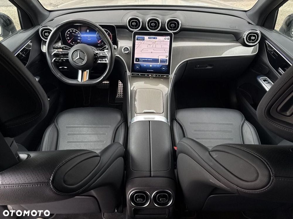 Mercedes-Benz GLC - 17