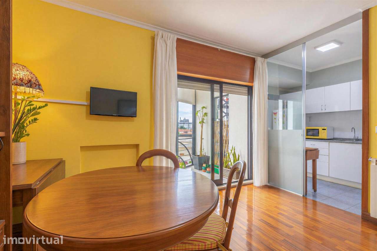 Apartamento T1 convertido em T2 | Porto - Grande imagem: 4/35
