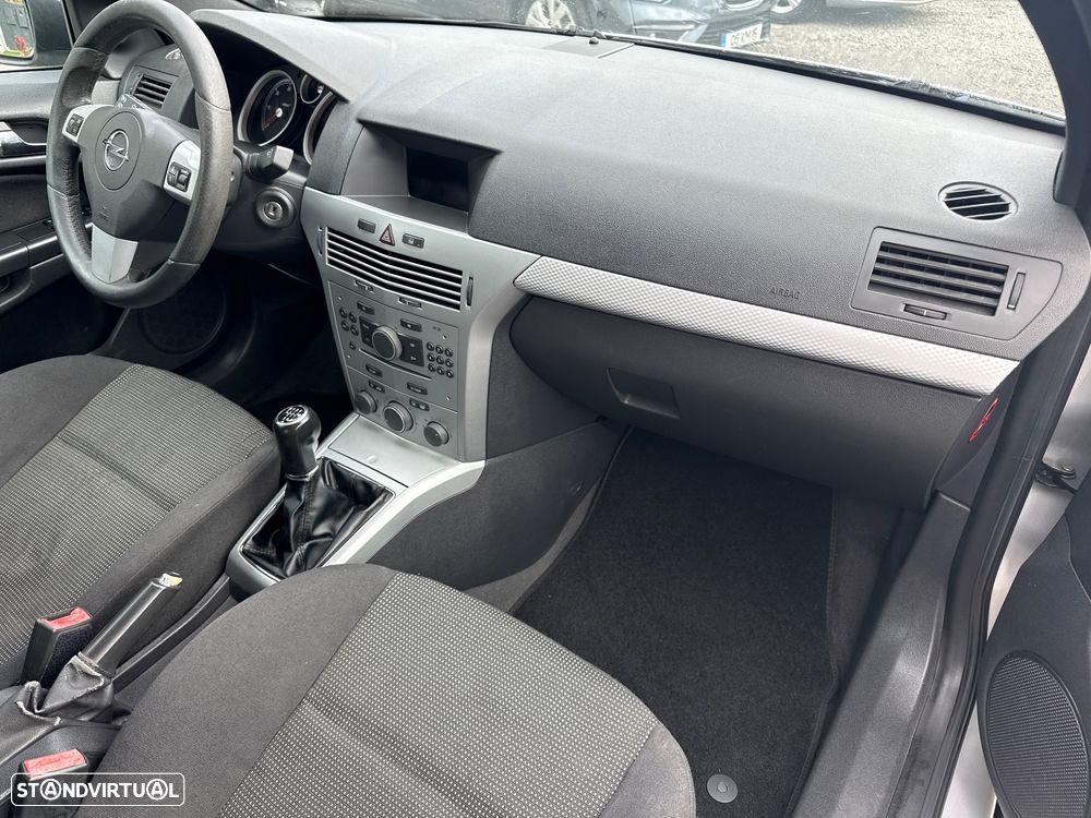 Opel Astra GTC 1.3 CDTI - 17
