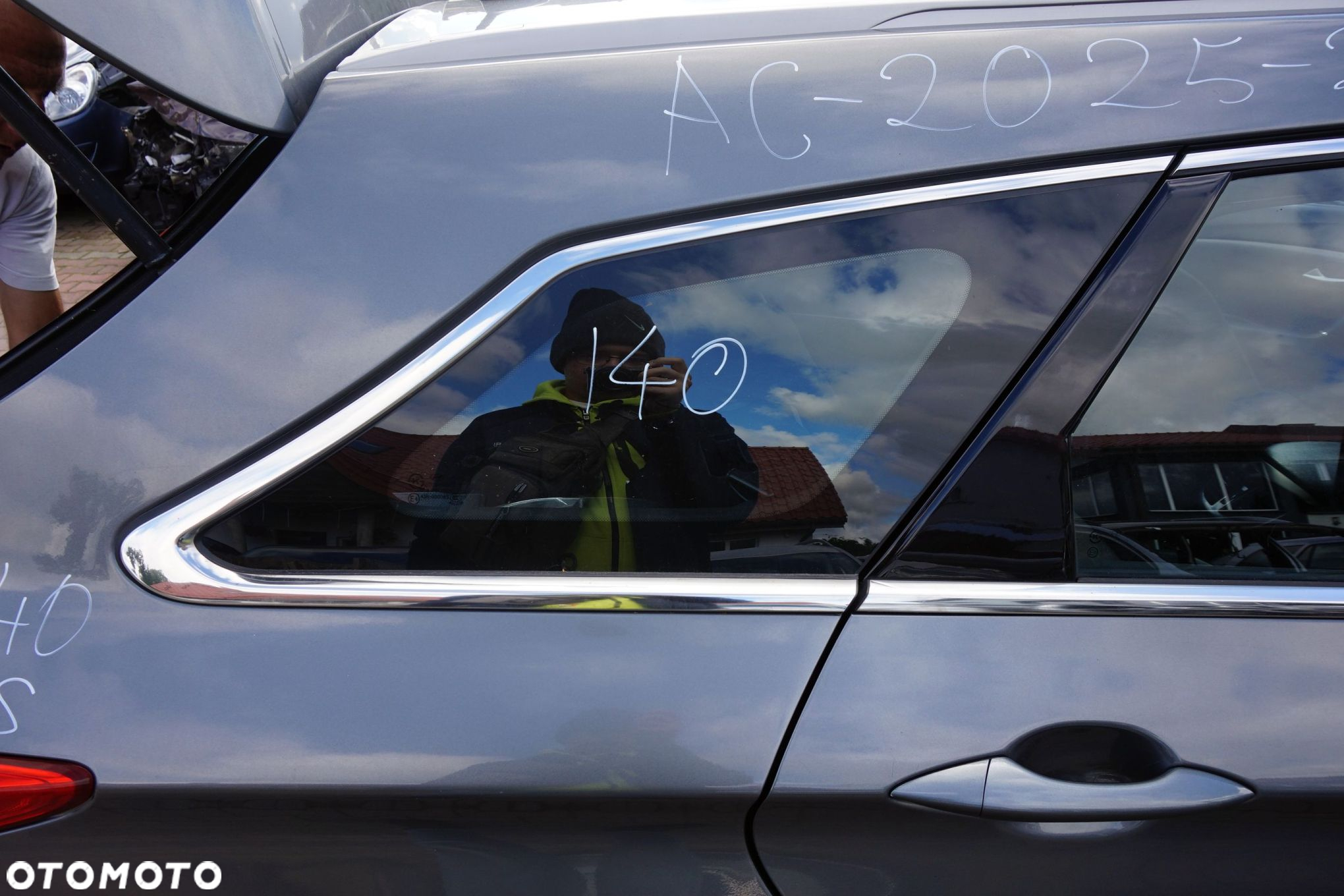SZYBA KAROSERYJNA TYLNA PRAWA BOCZNA I40 VF KOMBI 87820-3Z000 HYUNDAI 2011-2014 - 2
