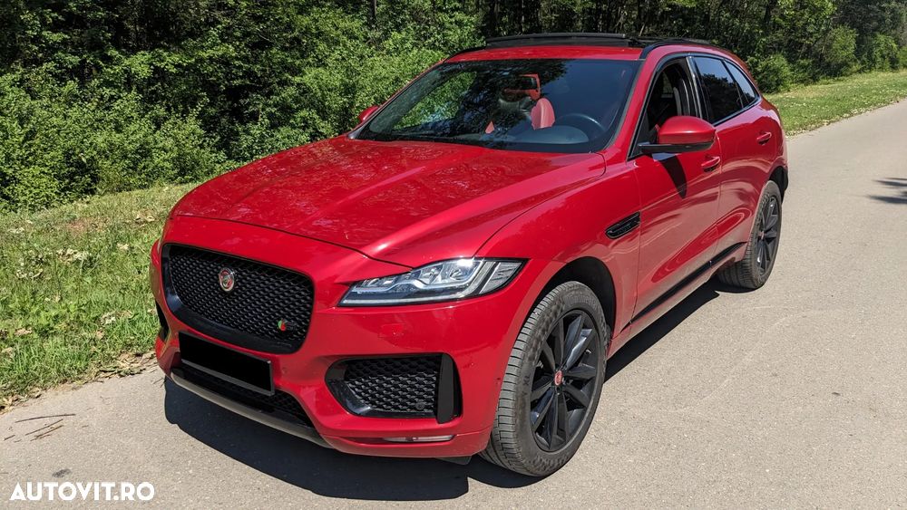 Jaguar F-Pace S AWD - 2