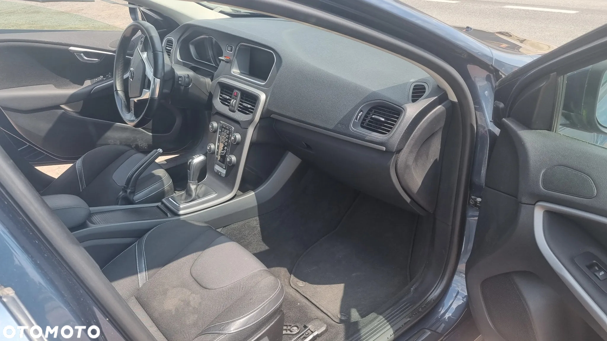 Volvo V40 D2 Kinetic - 26