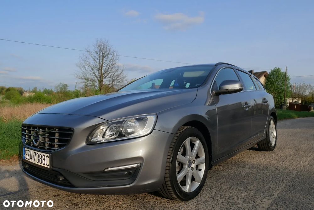 Volvo V60 D4 Geartronic Momentum - 8